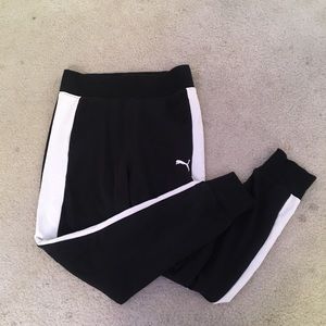 women’s puma joggers sweatpants
